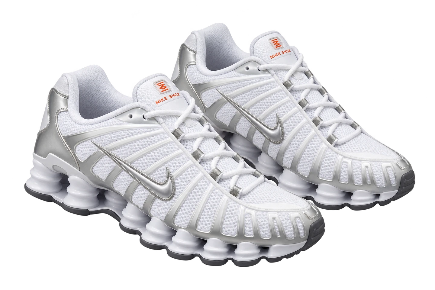 Ilustración de Nike Shox TL después de la limpieza