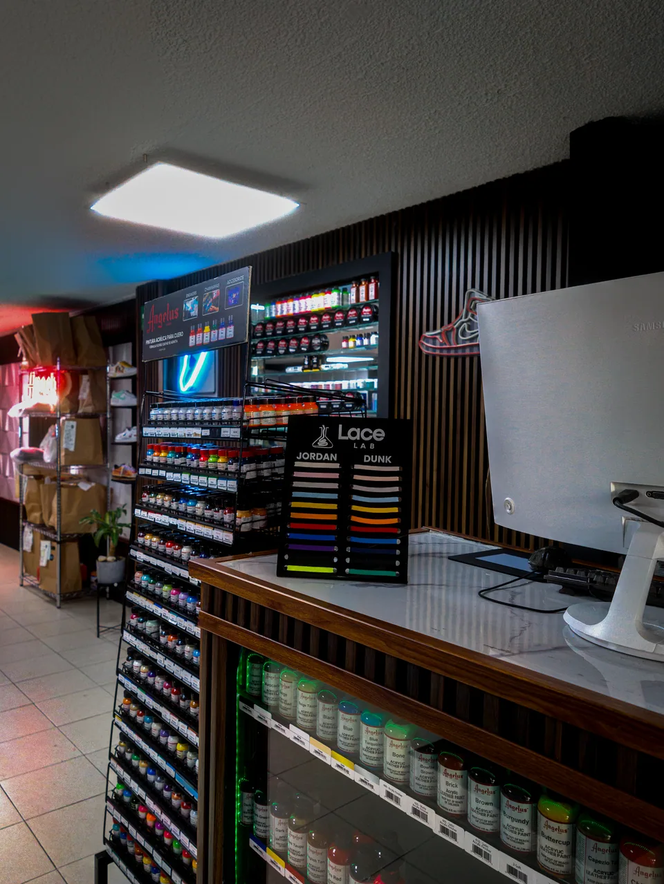 Interior de Handy & Clean Shoe Care