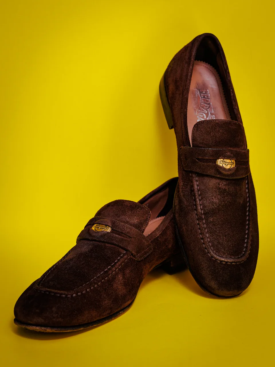 Mocasines Ferragamo de ante en Shoe Care